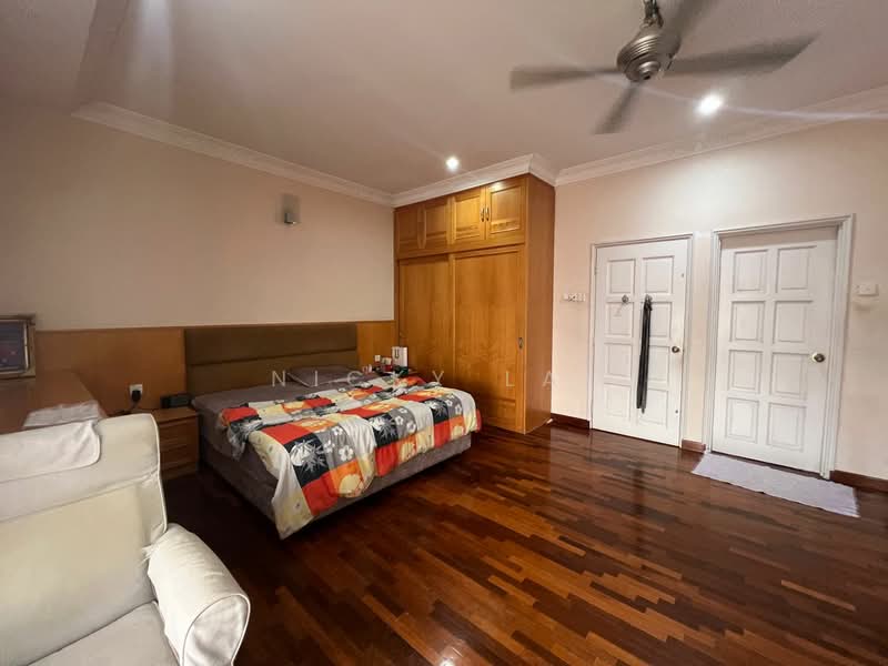 Bungalow for Sale in Bandar Country Homes (Rawang) - Nicky Lai - Bedroom - PropertyGuru.com.my