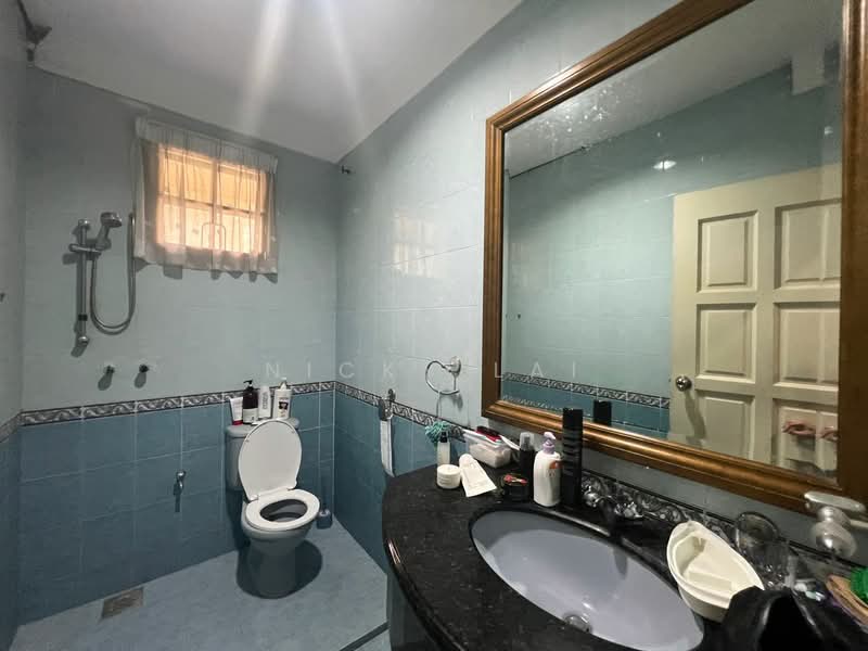 Bungalow for Sale in Bandar Country Homes (Rawang) - Nicky Lai - Bathroom - PropertyGuru.com.my