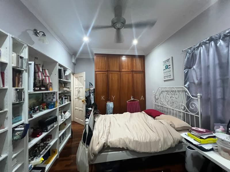 Bungalow for Sale in Bandar Country Homes (Rawang) - Nicky Lai - Bedroom - PropertyGuru.com.my