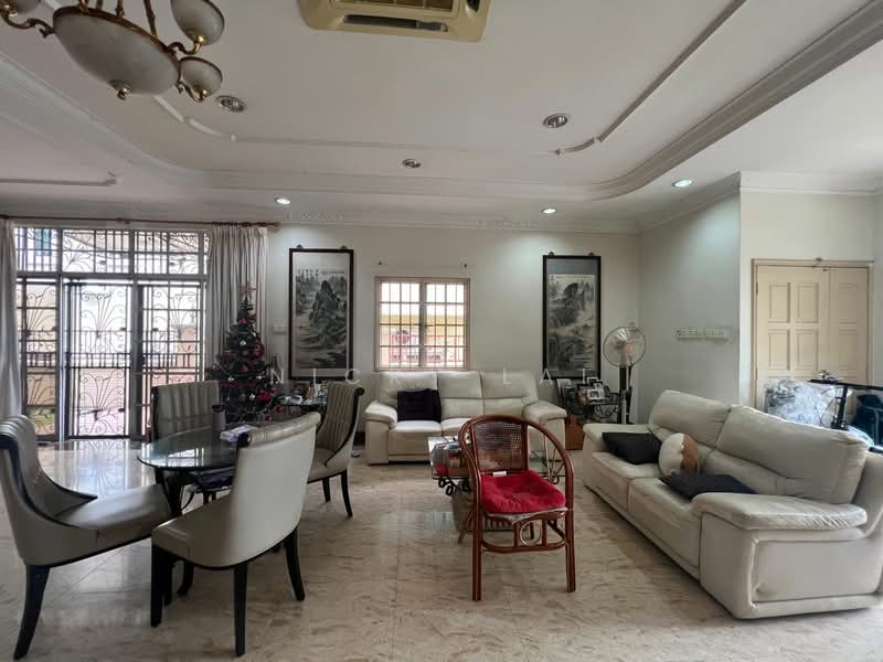 Bungalow for Sale in Bandar Country Homes (Rawang) - Nicky Lai - Living Room - PropertyGuru.com.my