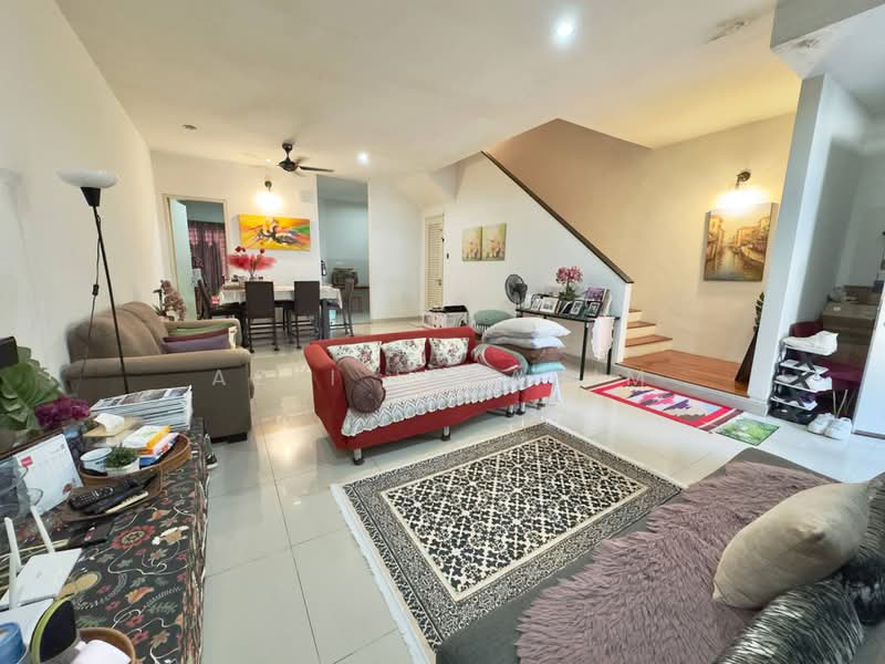 Rumah Teres 2 Tingkat untuk Dijual di Alam Damai (Cheras) - Azli Ibrahim - Living Room - PropertyGuru.com.my