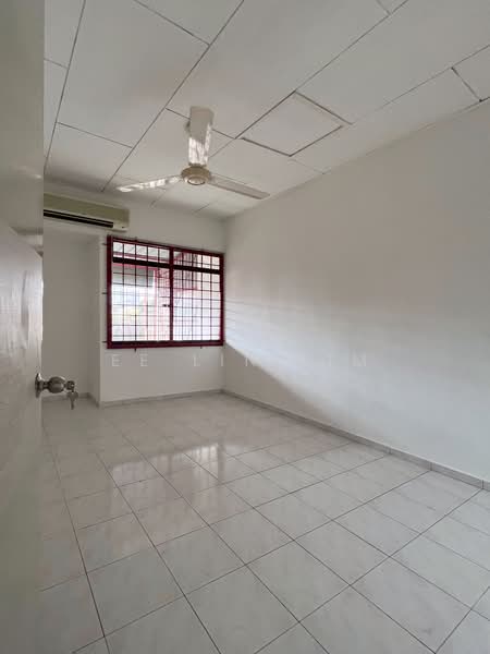 2-storey Terraced House for Sale in Island Glades (Jelutong) - Ee Lin Lim - PropertyGuru.com.my