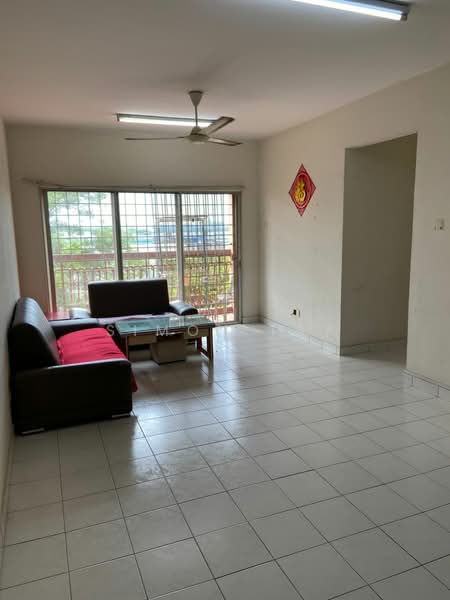 Pangsapuri untuk Disewa di D' Cahaya Apartment - Tay CS - Living Room - PropertyGuru.com.my