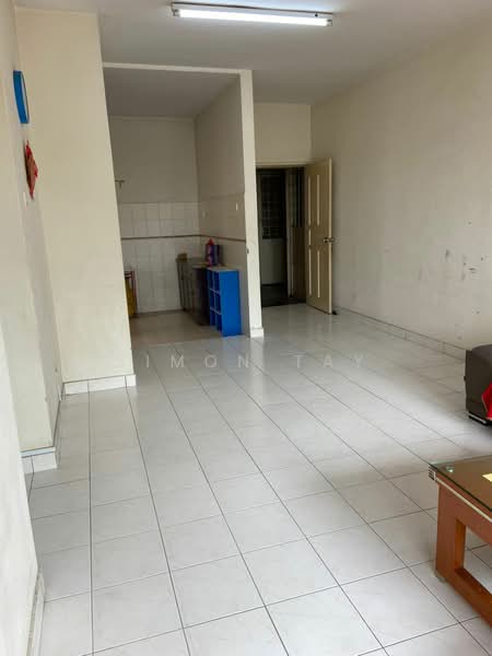 Pangsapuri untuk Disewa di D' Cahaya Apartment - Tay CS - Living Room - PropertyGuru.com.my