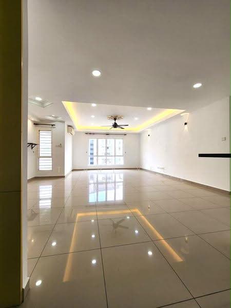 Kondominium untuk Dijual di Imperial Residence - Terry Yee - Living Room - PropertyGuru.com.my