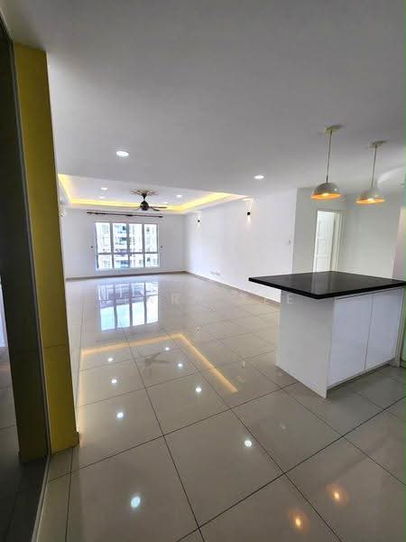 Kondominium untuk Dijual di Imperial Residence - Terry Yee - Living Room - PropertyGuru.com.my