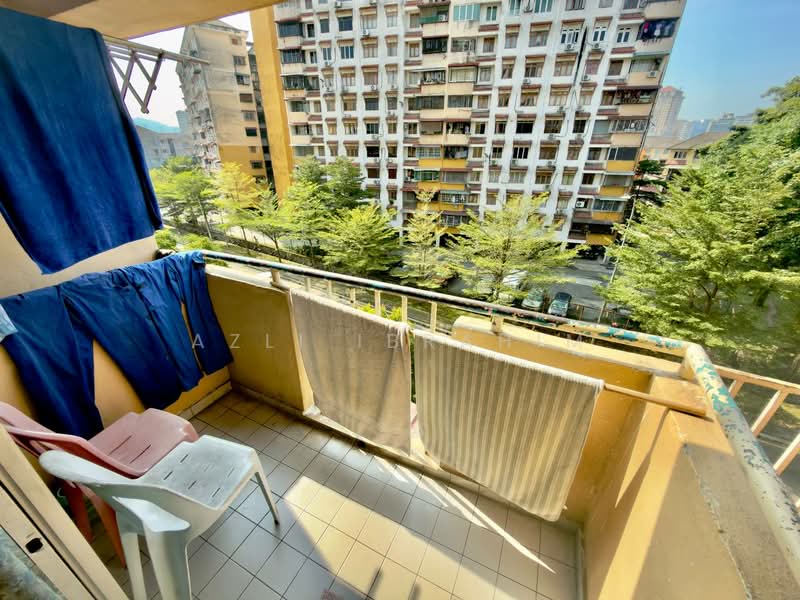 Kondominium untuk Dijual di Le Jardine Condominium - Azli Ibrahim - Balcony - PropertyGuru.com.my