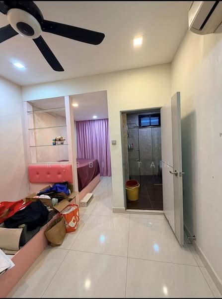 Rumah Teres 2 Tingkat untuk Dijual di Taman Megah Ria (Masai) - Robbie Tan - Bedroom - PropertyGuru.com.my