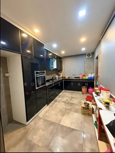 Rumah Teres 2 Tingkat untuk Dijual di Taman Megah Ria (Masai) - Robbie Tan - Kitchen - PropertyGuru.com.my