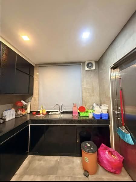 Rumah Teres 2 Tingkat untuk Dijual di Taman Megah Ria (Masai) - Robbie Tan - Kitchen - PropertyGuru.com.my