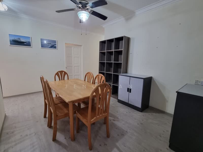 Semi-Detached House for Rent in Kuching (Sarawak) - Jeno Tan - Dining Room - PropertyGuru.com.my