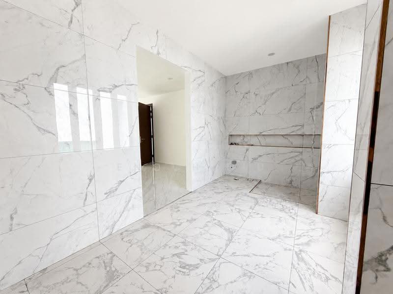 Bungalow House for Sale in Batu Maung (Penang) - Enoch Tiu - Bathroom - PropertyGuru.com.my
