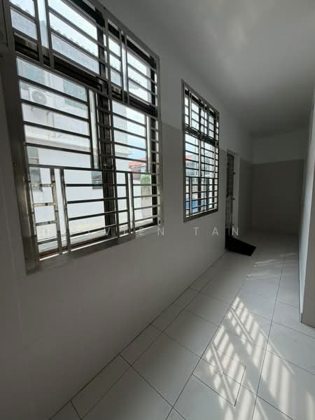 Rumah Teres untuk Dijual di Bandar Dato Onn (Tebrau) - Vivien Tan - Corridor - PropertyGuru.com.my