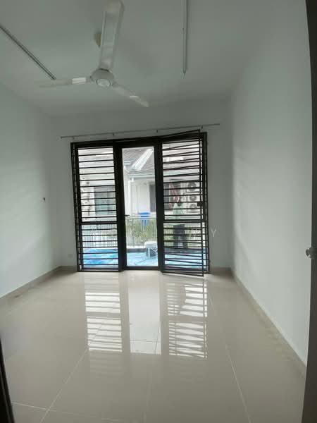 2.5-storey Terraced House for Sale in Seksyen 16 (Shah Alam) - Yeoh WY - Balcony - PropertyGuru.com.my