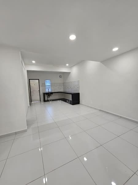 Rumah Teres 1 Tingkat untuk Dijual di Taman Ungku Tun Aminah (Skudai) - Lynn SL - Kitchen - PropertyGuru.com.my