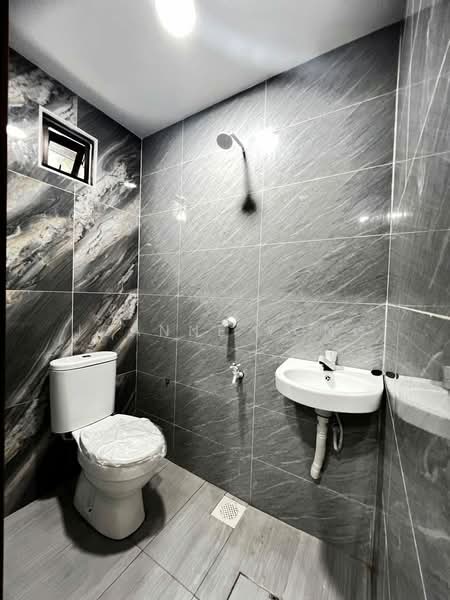 Rumah Teres 2 Tingkat untuk Dijual di Skudai (Johor) - Joanne Yong - Bathroom - PropertyGuru.com.my