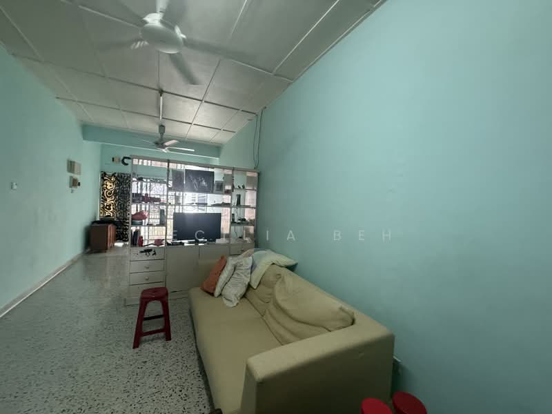 Rumah Teres 1 Tingkat untuk Dijual di SS1 (Petaling Jaya) - Cecilia Beh - Living Room - PropertyGuru.com.my
