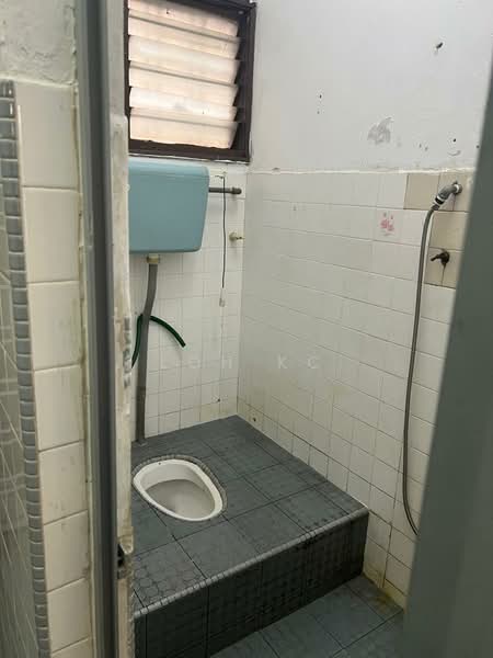 Townhouse for Rent in Taman Lembah Maju (Pandan Indah) - Loh KC - Bathroom - PropertyGuru.com.my