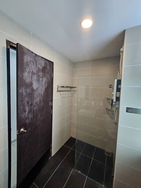 Service Residence for Sale at Wave @ Marina Cove - Linn Loke - Bathroom - PropertyGuru.com.my