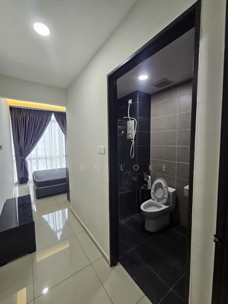 Service Residence for Sale at Wave @ Marina Cove - Linn Loke - Bathroom - PropertyGuru.com.my