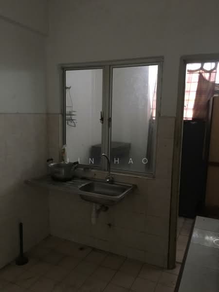 Pangsapuri untuk Dijual di Suria Kipark Damansara - Jin Hao - Kitchen - PropertyGuru.com.my