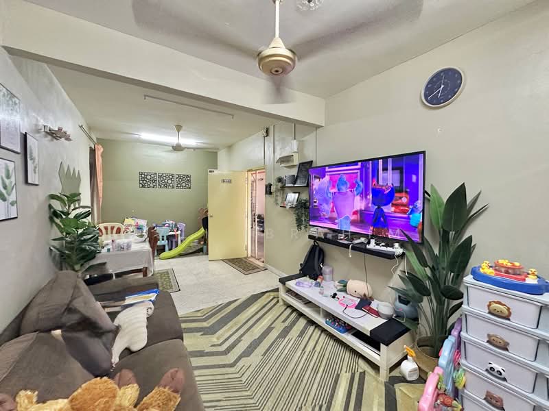 Apartment for Sale at Sri Raya Apartment - Azli Ibrahim - Living Room - PropertyGuru.com.my