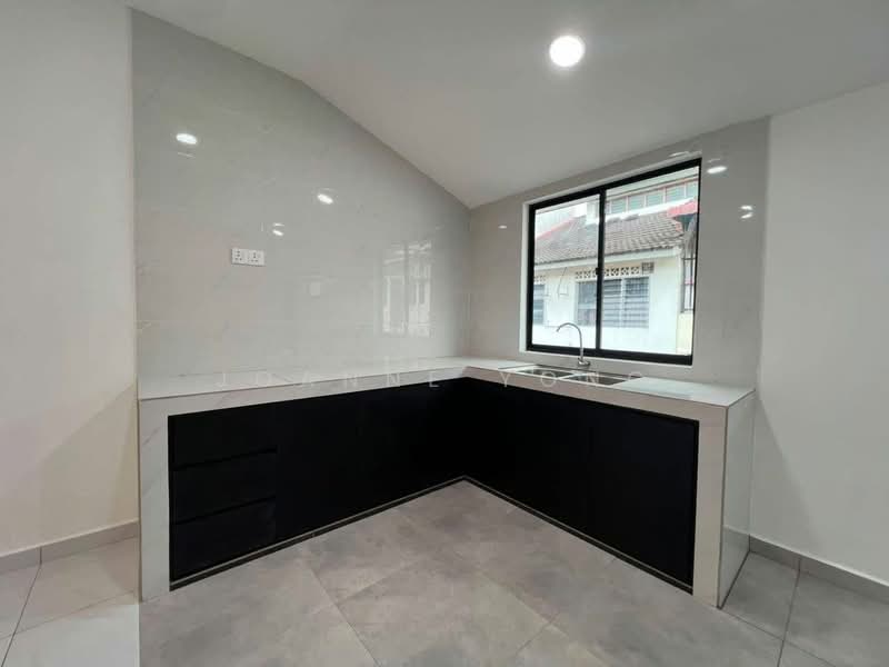 Rumah Teres 1 Tingkat untuk Dijual di Johor Bahru (Johor) - Joanne Yong - Kitchen - PropertyGuru.com.my