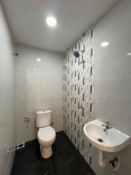 Rumah Teres 1 Tingkat untuk Dijual di Johor Bahru (Johor) - Joanne Yong - Bathroom - PropertyGuru.com.my