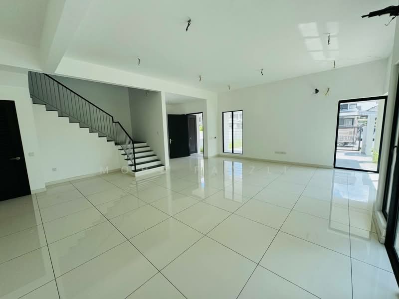 Semi-Detached House for Sale in Elmina (Shah Alam) - Mohd Fadzli - Living Room - PropertyGuru.com.my