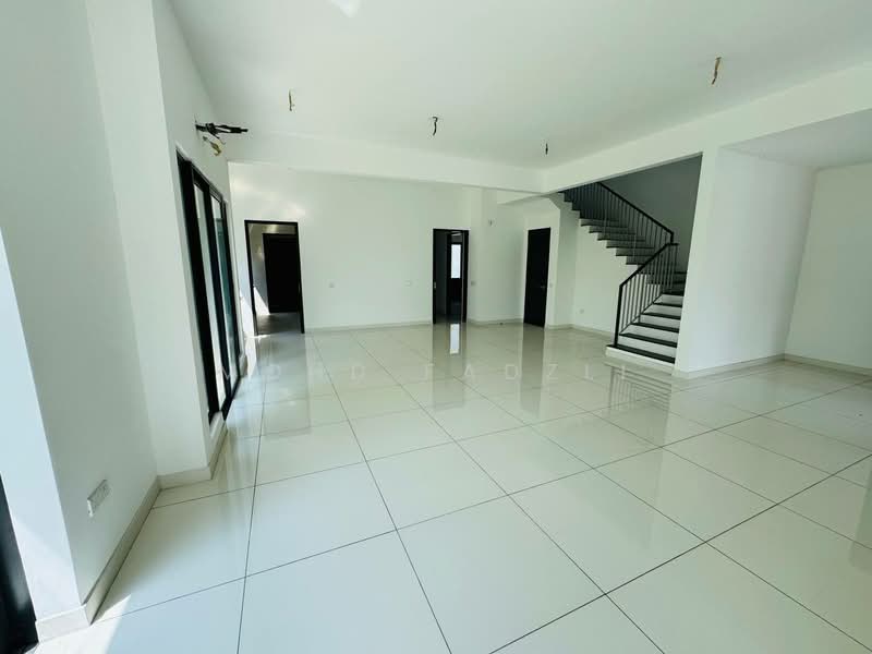Semi-Detached House for Sale in Elmina (Shah Alam) - Mohd Fadzli - Living Room - PropertyGuru.com.my