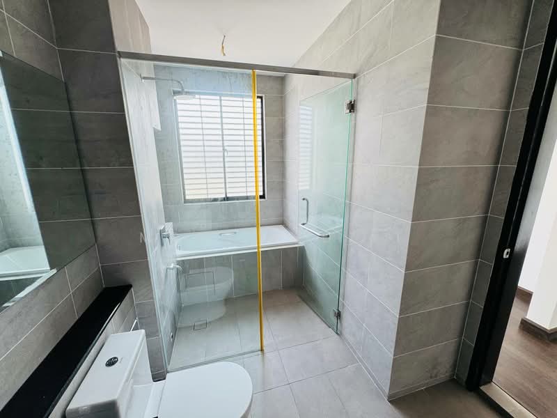 Semi-Detached House for Sale in Elmina (Shah Alam) - Mohd Fadzli - Bathroom - PropertyGuru.com.my