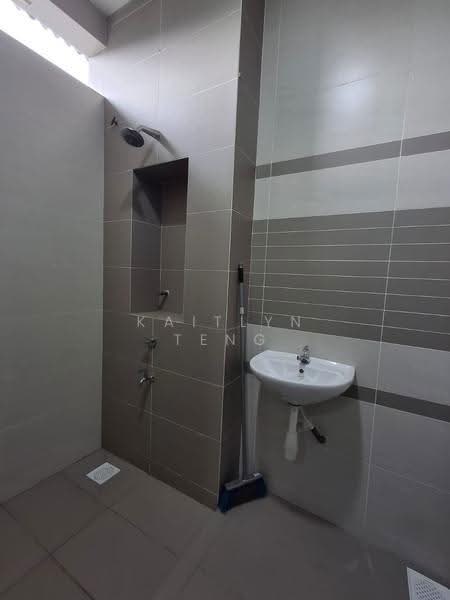Townhouse for Rent in Taman Sutera Utama (Skudai) - Kaitlyn Teng - Bathroom - PropertyGuru.com.my