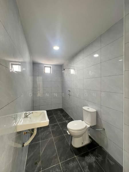 Rumah Teres 2 Tingkat untuk Dijual di Skudai (Johor) - Joanne Yong - Bathroom - PropertyGuru.com.my