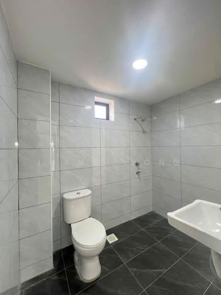 Rumah Teres 2 Tingkat untuk Dijual di Skudai (Johor) - Joanne Yong - Bathroom - PropertyGuru.com.my