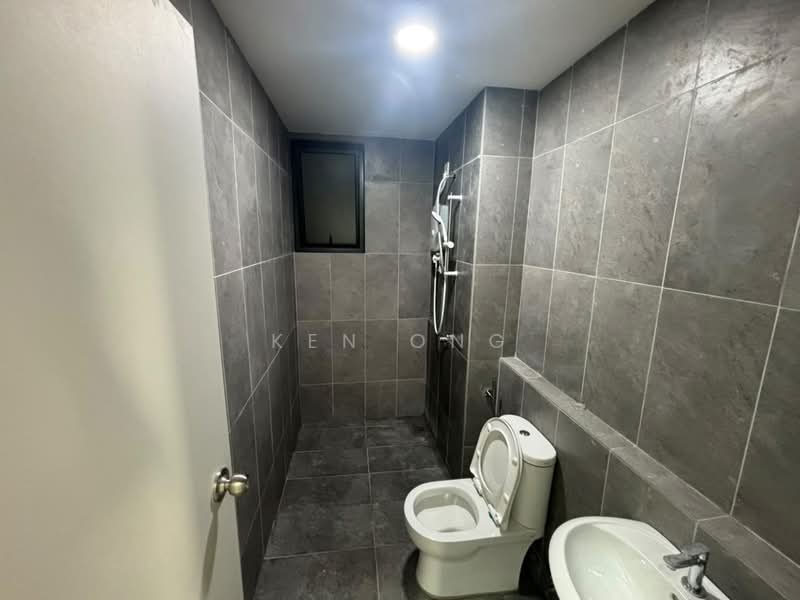 Service Residence for Rent at D'Sini Residences - Ken Ong - Bathroom - PropertyGuru.com.my