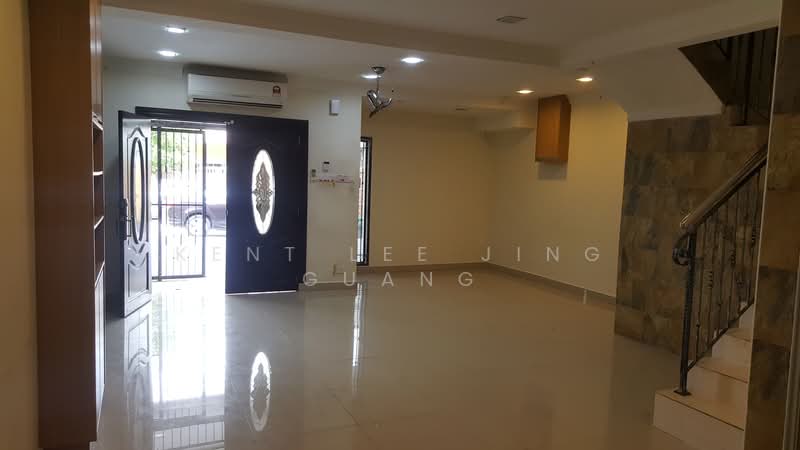 Rumah Teres 2 Tingkat untuk Dijual di Usj 3 (Subang Jaya) - Kent Lee Jing Guang - Entrance - PropertyGuru.com.my