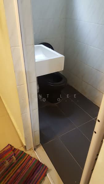 Rumah Teres 2 Tingkat untuk Dijual di Usj 3 (Subang Jaya) - Kent Lee Jing Guang - Bathroom - PropertyGuru.com.my