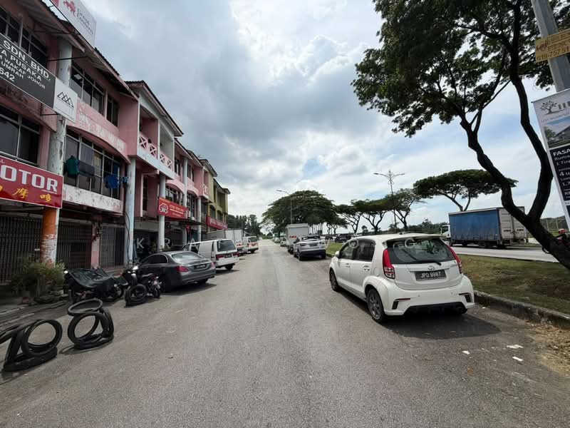 Kedai / Pejabat untuk Dijual di Taman Senai Utama (Kulai) - Kratos Wong - PropertyGuru.com.my
