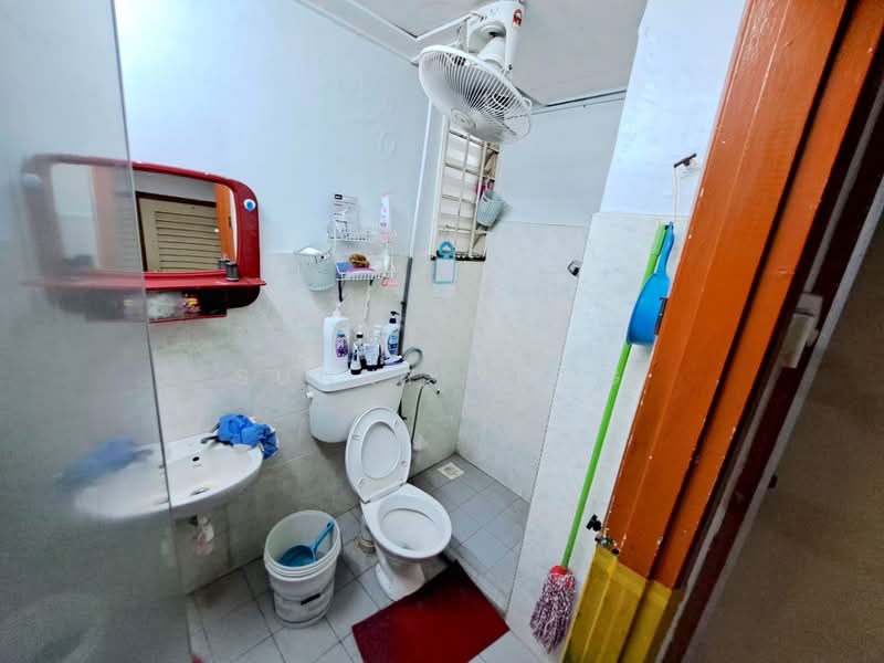 Terraced House for Sale in Bandar Kinrara Seksyen 1 (Bandar Kinrara) - SUNNY YONG - Bathroom - PropertyGuru.com.my