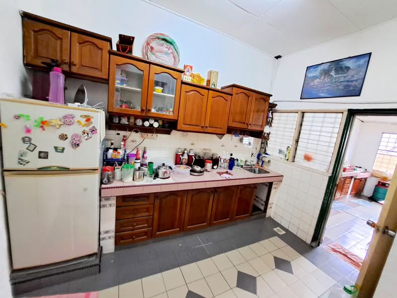 Terraced House for Sale in Bandar Kinrara Seksyen 1 (Bandar Kinrara) - SUNNY YONG - Kitchen - PropertyGuru.com.my
