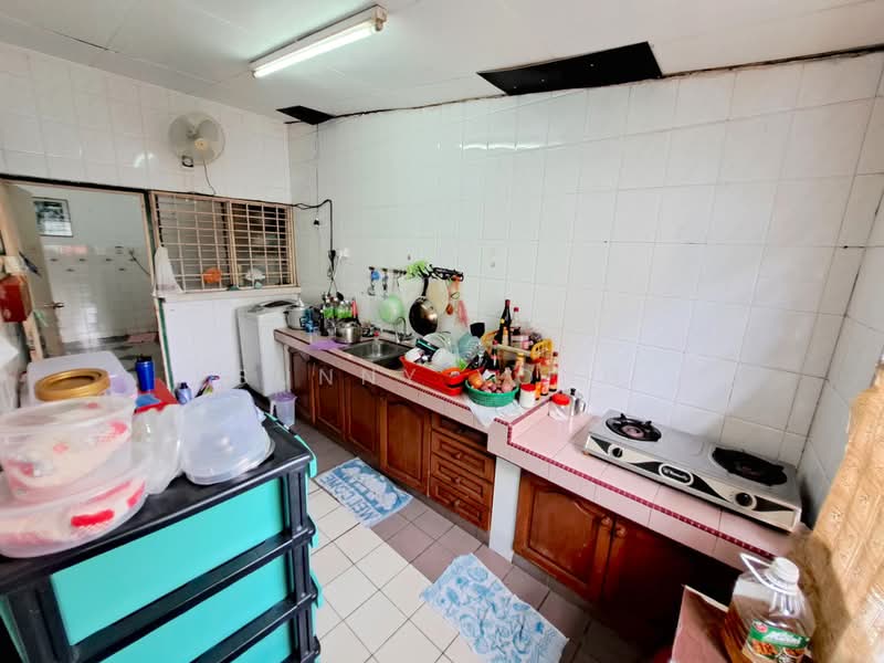 Terraced House for Sale in Bandar Kinrara Seksyen 1 (Bandar Kinrara) - SUNNY YONG - Kitchen - PropertyGuru.com.my