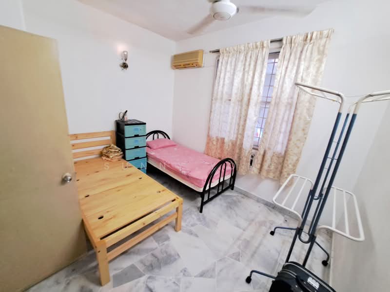 Terraced House for Sale in Bandar Kinrara Seksyen 1 (Bandar Kinrara) - SUNNY YONG - Bedroom - PropertyGuru.com.my