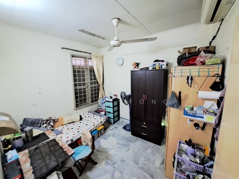 Terraced House for Sale in Bandar Kinrara Seksyen 1 (Bandar Kinrara) - SUNNY YONG - Bedroom - PropertyGuru.com.my