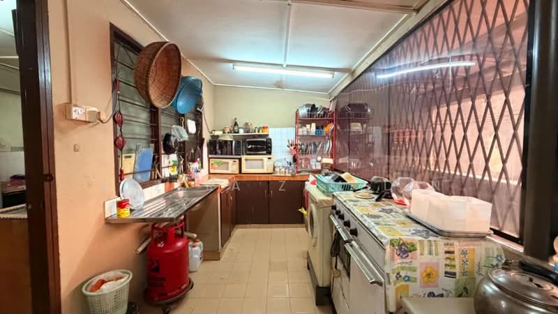 2-storey Terraced House for Sale in Damansara Heights (Damansara Heights) - Adzura Zamedin - Kitchen - PropertyGuru.com.my