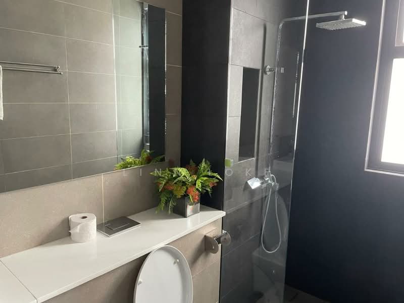 Servis Apartment untuk Dijual di Setia Sky 88 - Linn Loke - Bathroom - PropertyGuru.com.my