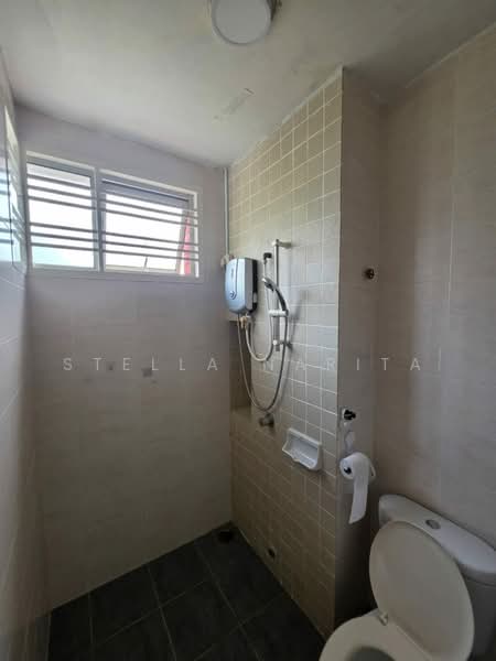 Semi-Detached House for Rent in Iskandar Puteri (Nusajaya) (Johor) - Stella Narita - Bathroom - PropertyGuru.com.my
