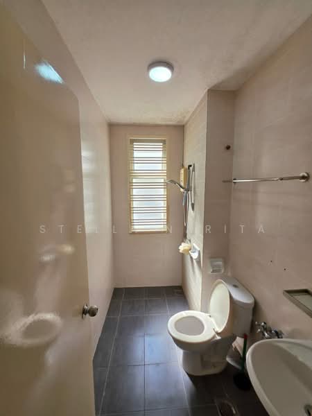 Semi-Detached House for Rent in Iskandar Puteri (Nusajaya) (Johor) - Stella Narita - Bathroom - PropertyGuru.com.my
