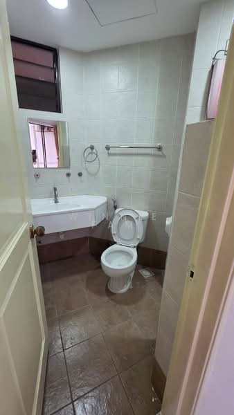 Condominium for Rent at Casa Tropicana - Winnie Fam - Bathroom - PropertyGuru.com.my