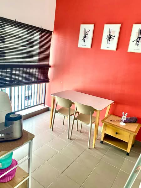 Pangsapuri untuk Disewa di Harmoni Elmina 1 @ City Of Elmina - Abby Woo - Dining Room - PropertyGuru.com.my