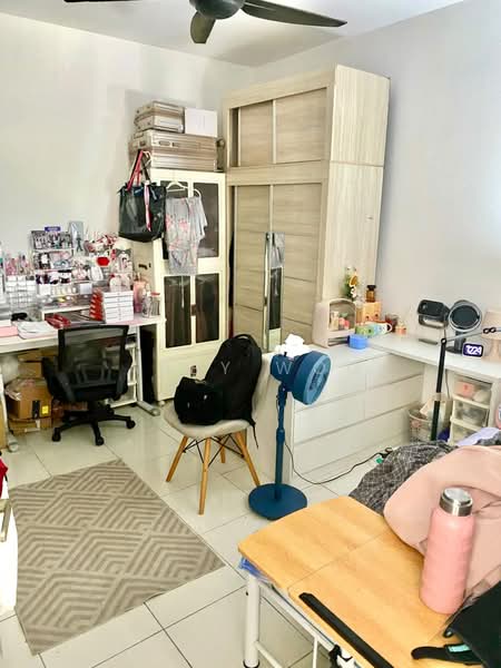 Pangsapuri untuk Disewa di Harmoni Elmina 1 @ City Of Elmina - Abby Woo - Bedroom - PropertyGuru.com.my